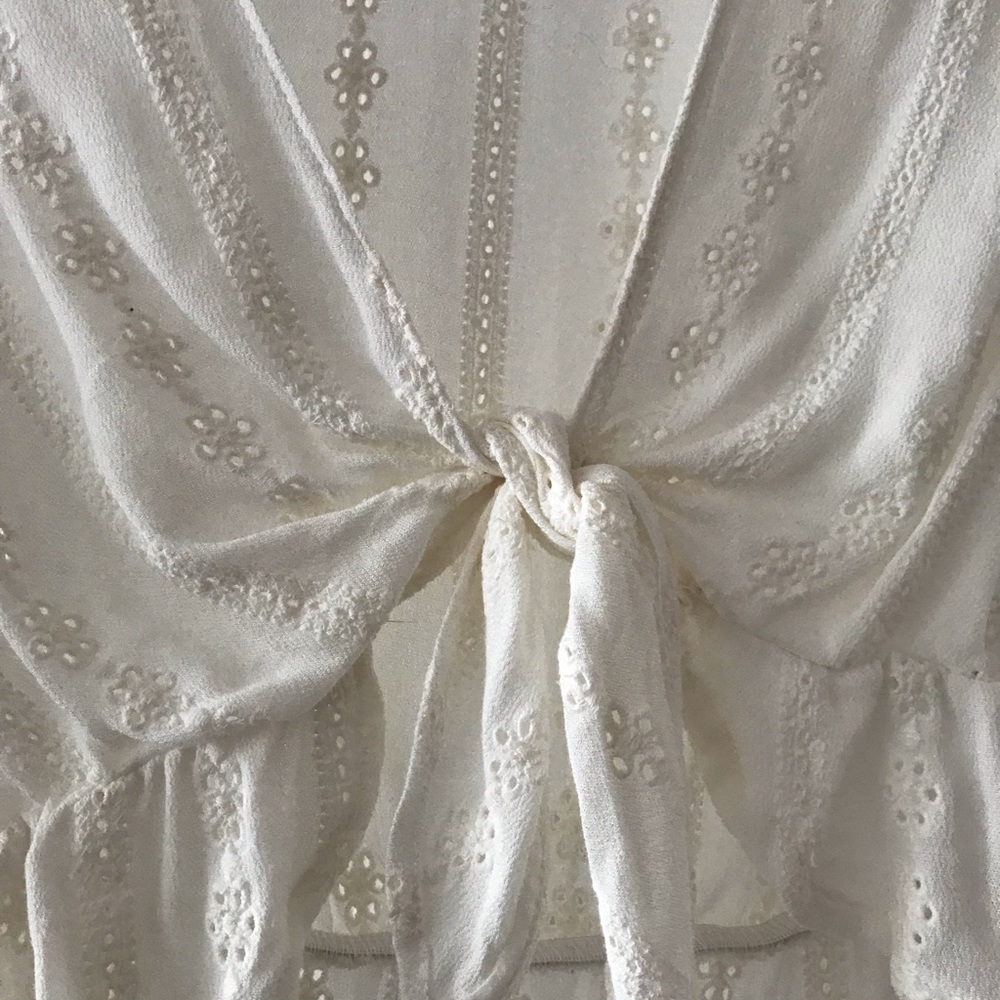 SOLD Lace ruffle tie crop top - Picture 2 of 8
